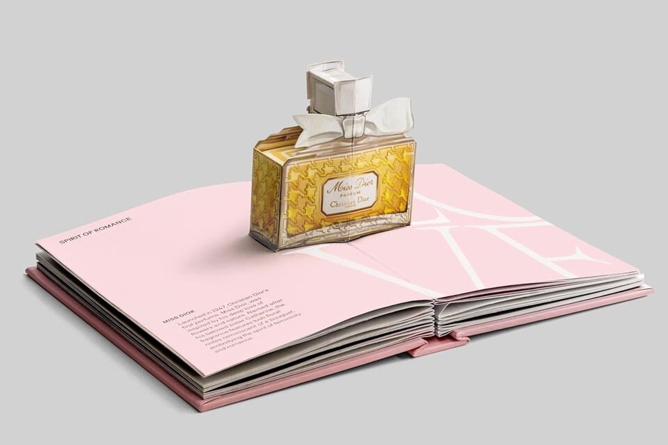 Fashion Unfolded: Pop-Up Dior